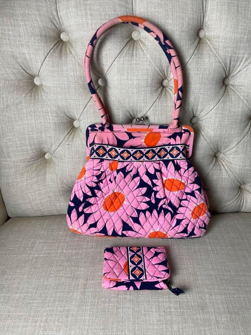 EUC Vera Bradley Alice Loves Me Shoulder Bag Purse with Matching Wallet